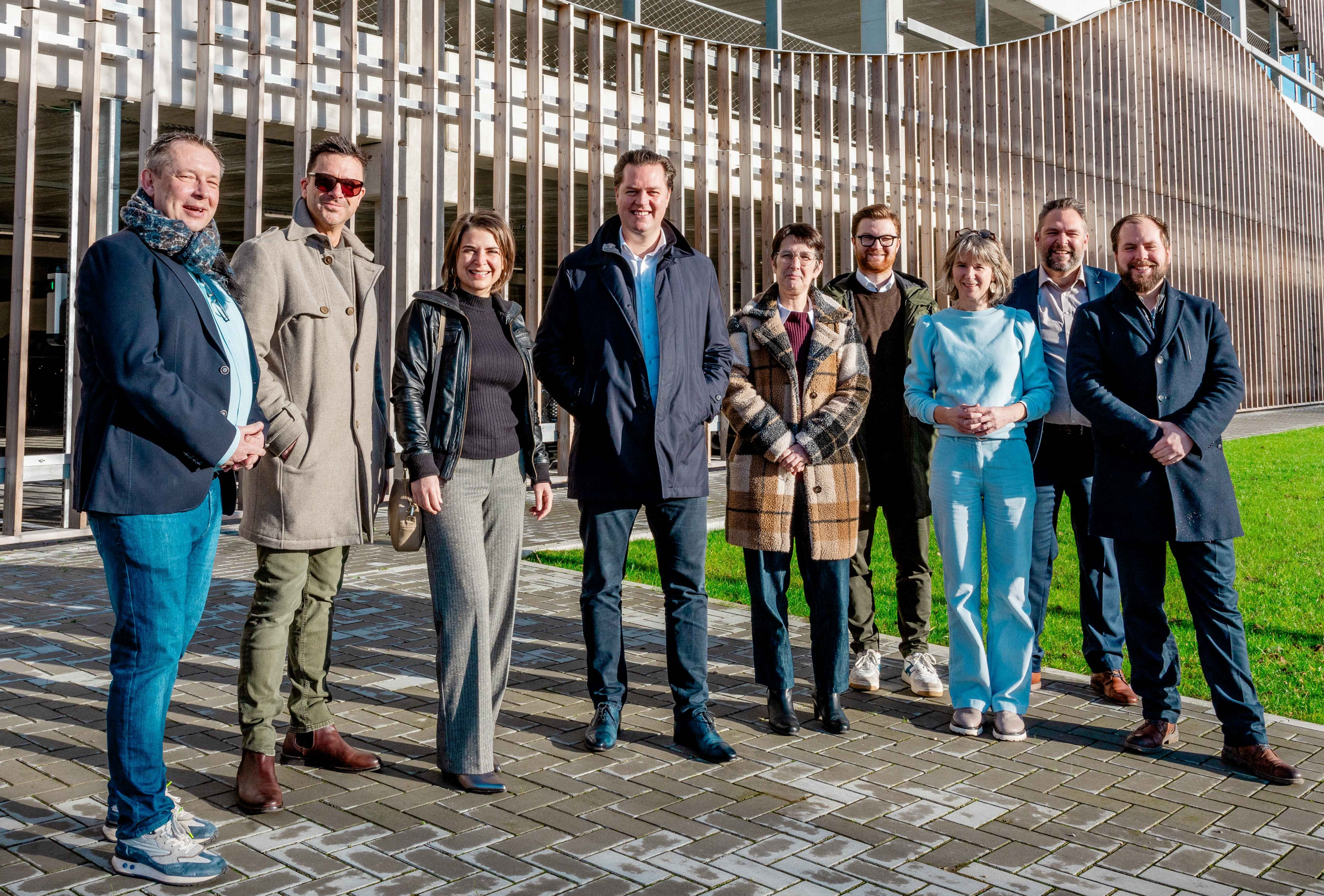 Gedeputeerde Tom Vandeput geeft het startschot voor het RE-USE project