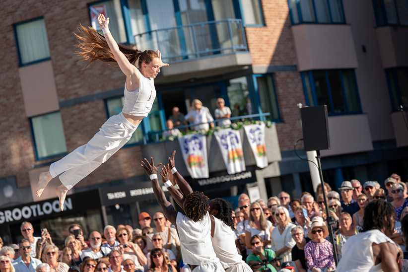 Beeld van Theater op de Markt tijdens een optreden