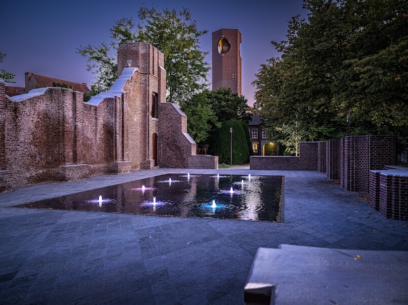 Waterpartij en toren