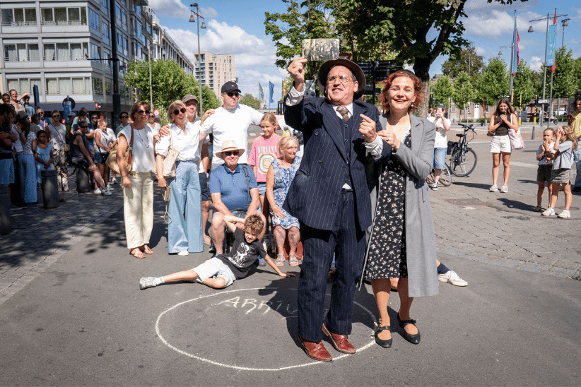 Sfeerbeelden van acts en publiek